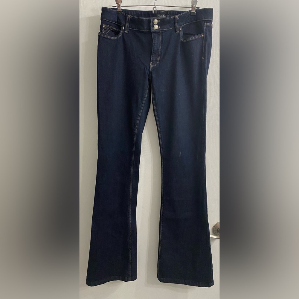 White House Black Market Dark Wash Skinny Flare Jean 8R